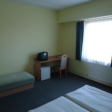 Jancsar Hotel Székesfehérvár Extérieur photo