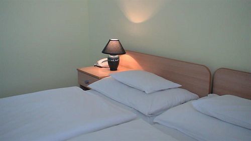 Jancsar Hotel Székesfehérvár Extérieur photo